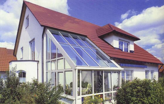 بلاط سقف شمسي أحادي البلورة أحمر/أخضر بحجم طويل - 86 واط طاقة عالية PV ملون، 154 واط/م²، جمالي وفعال